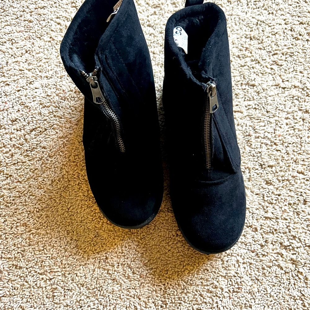 NWOT Black Suede Boots - Picture 2 of 4